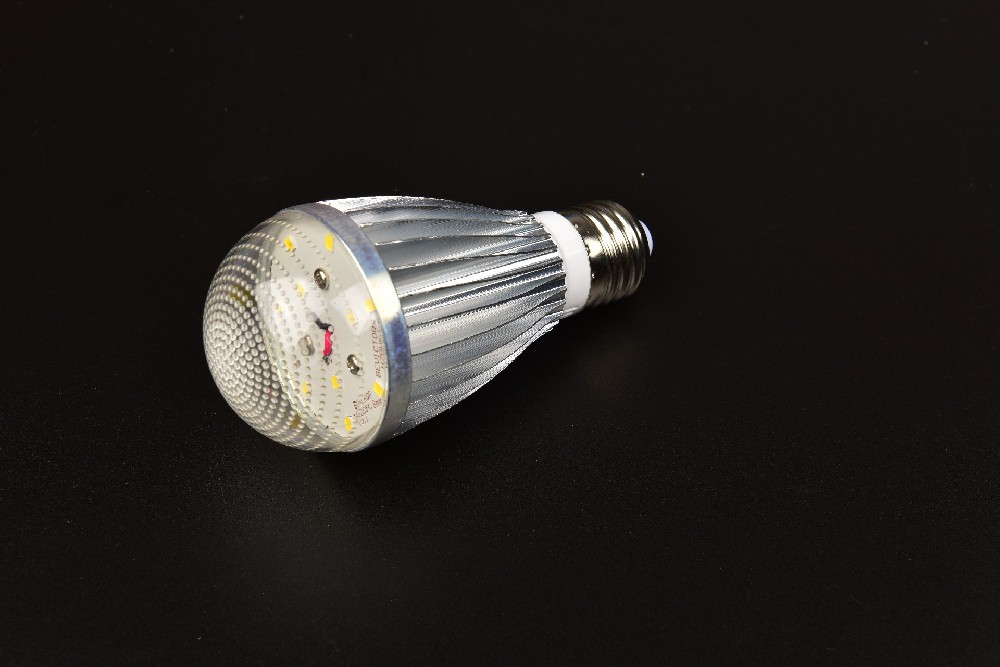 LED球泡灯-8W
